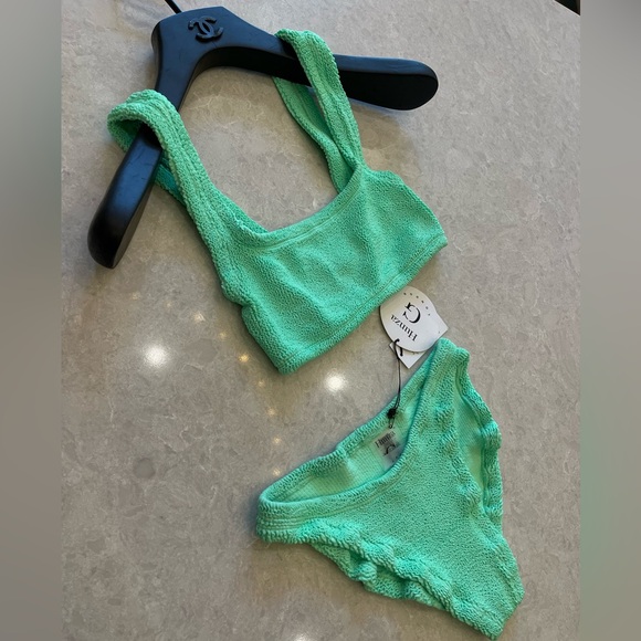 NEW Hunza G Lime Xandra Bikini SET in Neon Green One Size - Picture 13 of 16